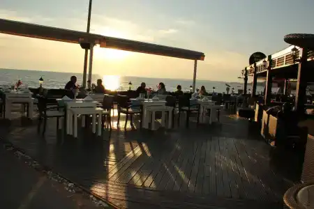 Side Beach Club - 13