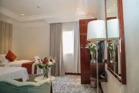 Ivory Inn - 50