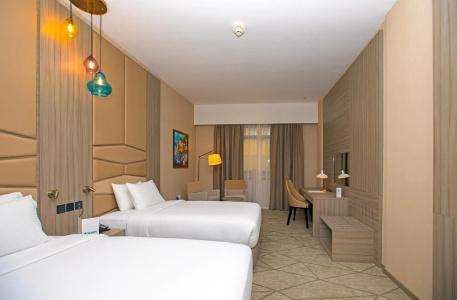 Four Points by Sheraton Production City - 14