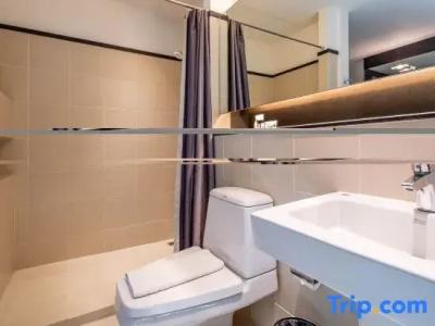 Luxe Residence - 102