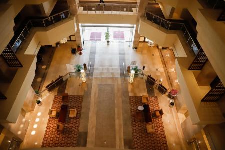 Crowne Plaza, An Ihg - 32