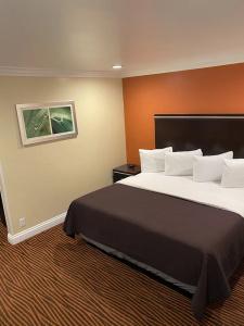 Convention Center Inn & Suites - 21