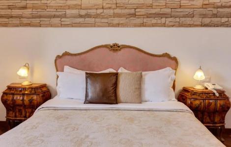 Little Rhome Suites - 54