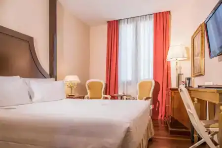 Golden Tower & Spa - 48