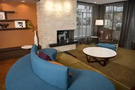 Fairfield Inn & Suites by Marriott Uptown/University Area - 2