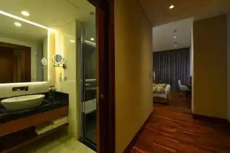 The Avenue - 4