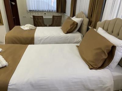 Atam Suites - 39