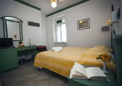 Delle Rose - 2