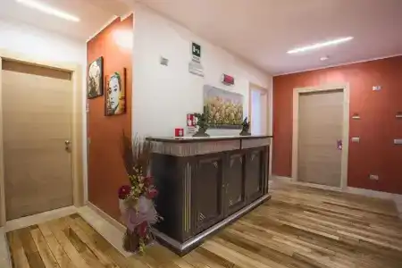 La Grotta - 0
