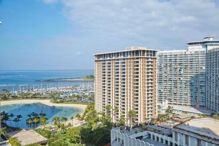 Hilton Hawaiian Village Waikiki Beach Resort - 206