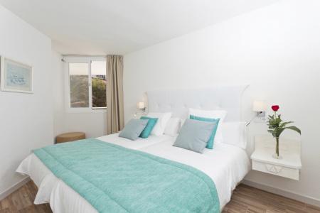 Fergus Style Cala Blanca Suites - 2