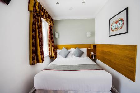 Oyo London Guest House - 25
