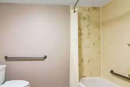 Quality Inn Savannah I-95 - 9