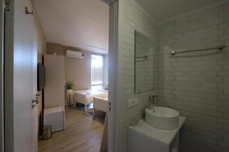 Greeting Inn - 44