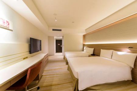 DoubleTree by Hilton Okinawa Chatan Resort - 14