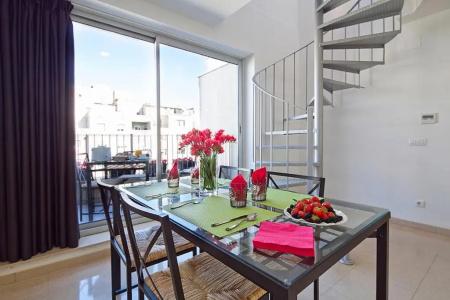 Charmsuites Paralel - 99