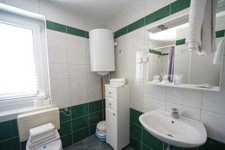 and Rooms Degra - 67