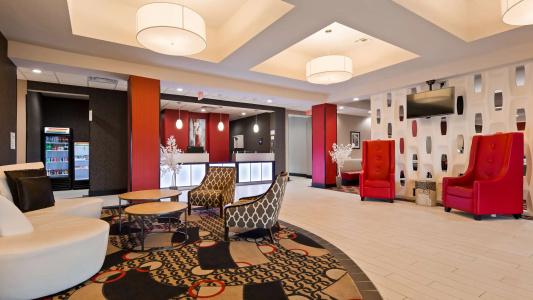 Best Western Plus Inn & Suites - 7