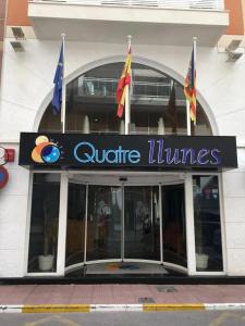 Quatre Llunes - 28