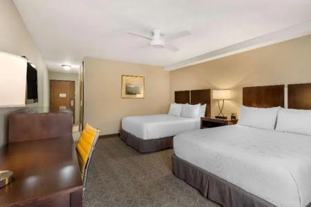 Best Western Plus Inn - 90