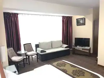 Munkh Khustai - 5