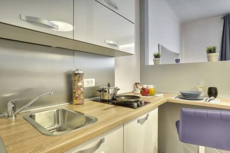 d&a Center  With Free Parking - 42