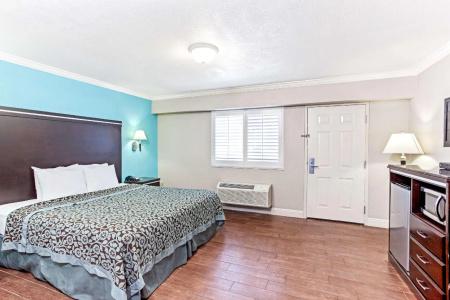 Cabana Inn & Suites - 24