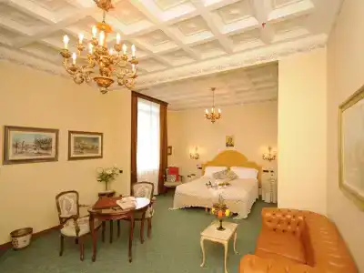 Grand Excelsior - 40