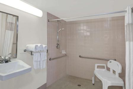 Howard Johnson By Wyndham Ft. Myers Fl - 8