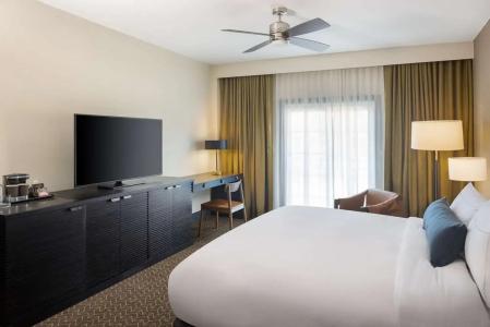 DoubleTree Suites by Hilton - 54