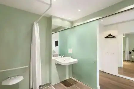 Super 8 by Wyndham Munich City North - 5