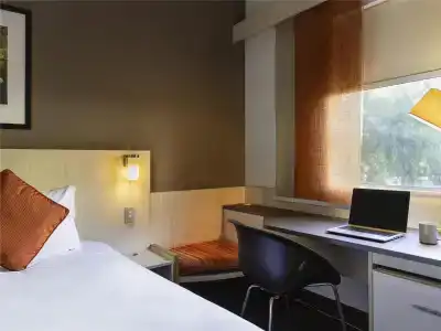 ibis Ellerslie - 29