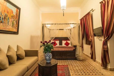 Riad Nasreen - 76