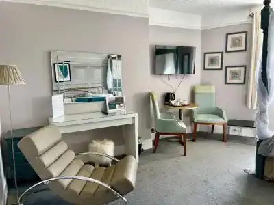 Brunswick Square & Spa - 55