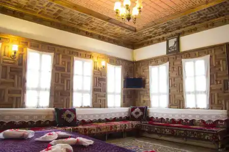 Leyla Hanim Konagi - 1