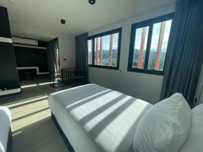 Prime Town - Posh & Port Phuket - 27