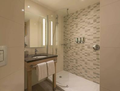 Hampton By Hilton Frankfurt Airport - 12