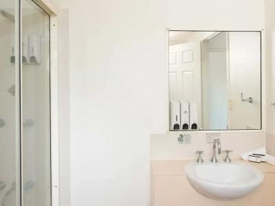 Park Regis Anchorage - 85
