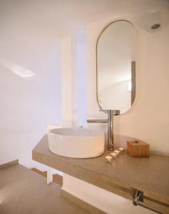Muses Cycladic Suites - 156