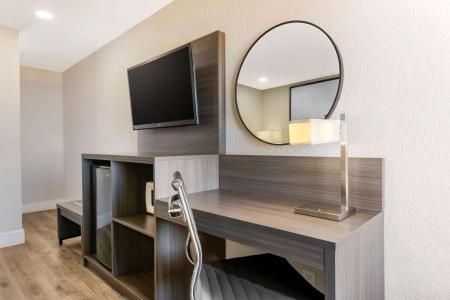 Quality Inn Near Orlando Airport Florida Mall - 11