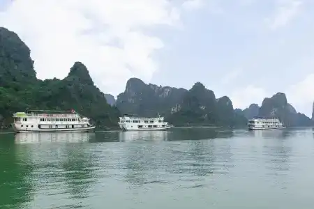 Halong Fantasea Cruise - 10