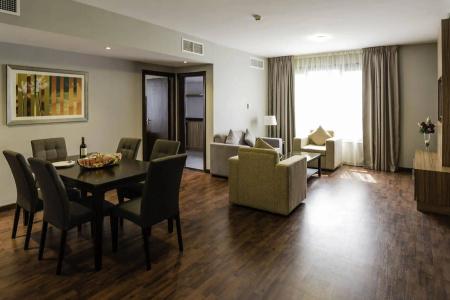 Emirates Plaza - 1