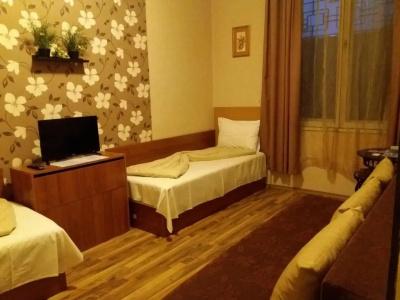 The English Guest House - 17