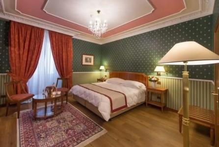 Strozzi Palace - 5