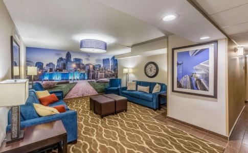 Comfort Inn Charlotte Airport Uptown - 17