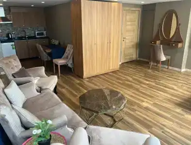 A Palace Suites - 140
