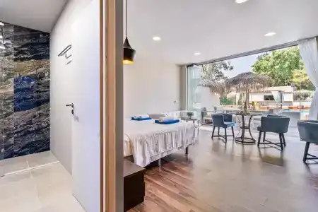 Bamboo Suites Boutique - 19