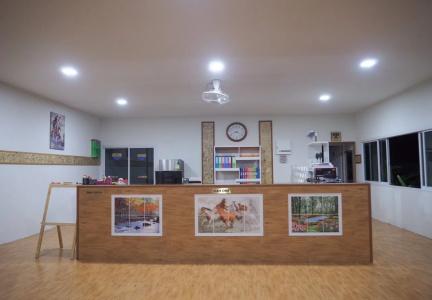 At Night Airport Resort - 8