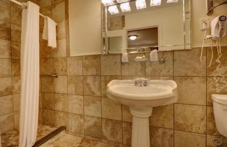 Senator Inn & Spa - 43