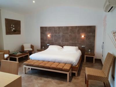 Private Hôtel - 78